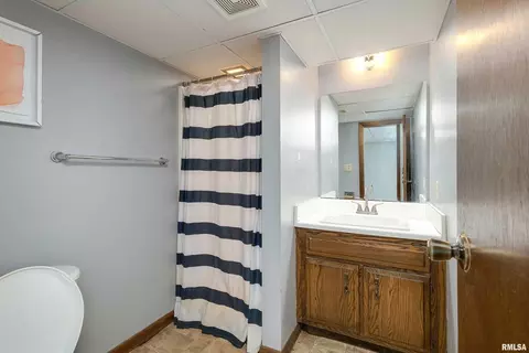 213 28th Ave, Moline, IL 61265 photo 31