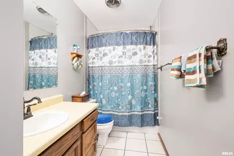 624 S 3rd St, Eldridge, IA 52748 photo 13