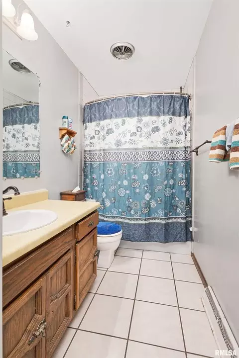624 S 3rd St, Eldridge, IA 52748 photo 14