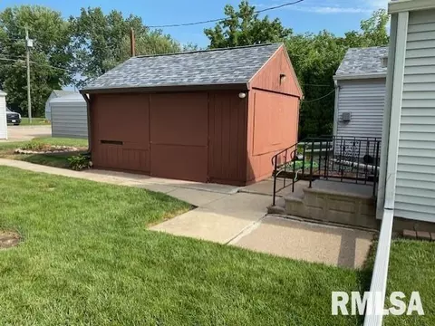 621 3rd Ave, Hampton, IL 61256 photo 5