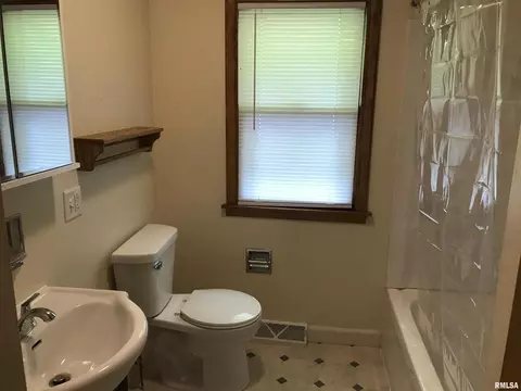 113 W Kellogg Ave, Kewanee, IL 61443 photo 20