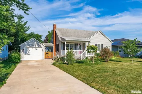 403 SW 6th Ave, Aledo, IL 61231