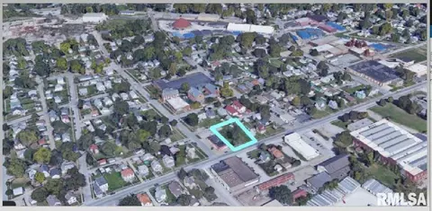 2620-2626 Rockingham Rd, Davenport, IA 52802