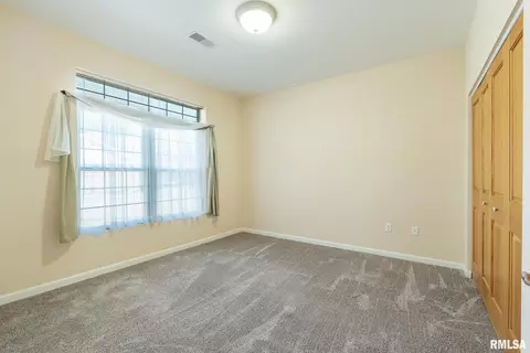 1102 2nd St, Moline, IL 61265 photo 12