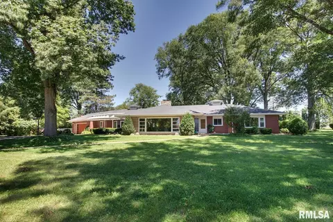329 Lincoln Hill Nw St, Quincy, IL 62301