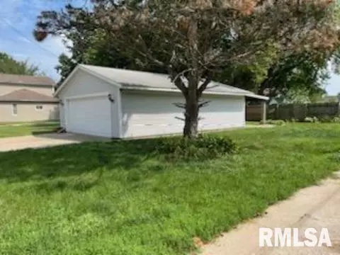 414 NW 3rd Ave, Aledo, IL 61231 photo 2