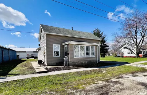 163 W 2nd Ave, Woodhull, IL 61490