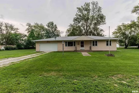 417 SE 7th Ave, Galva, IL 61434