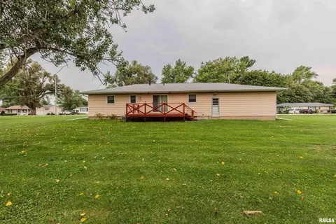 417 SE 7th Ave, Galva, IL 61434 photo 4