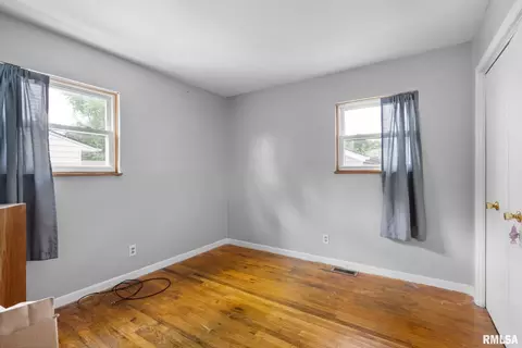4821 47th Ave, Moline, IL 61265 photo 12