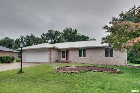 228 Bluff View Rd, Quincy, IL 62305