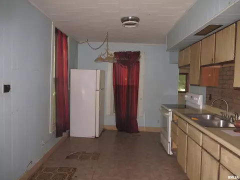 831 Broadway St, Hamilton, IL 62341 photo 11