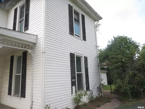 831 Broadway St, Hamilton, IL 62341 photo 3