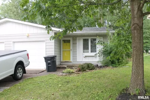 8319 W 10th St, Rock Island, IL 61201