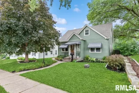 2614 Wilkes Ave, Davenport, IA 52804