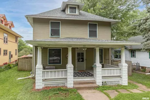 946 23rd St, Rock Island, IL 61201