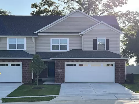 3982 Orchard Dr, Bettendorf, IA 52722