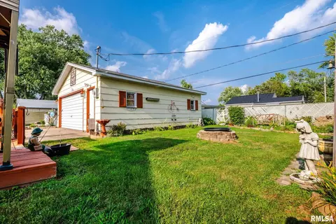 2316 47th St, Moline, IL 61265 photo 24