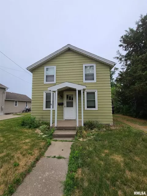 404 16th Ave, Fulton, IL 61252