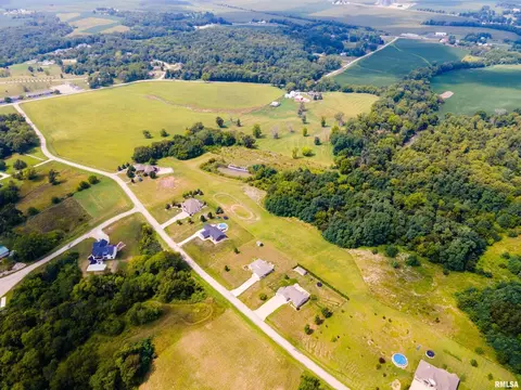 13514 Deer Trace Dr, Morrison, IL 61270 photo 3