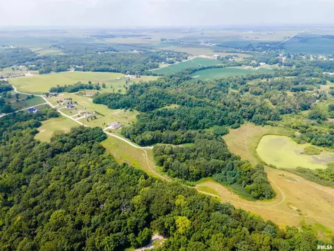 13514 Deer Trace Dr, Morrison, IL 61270