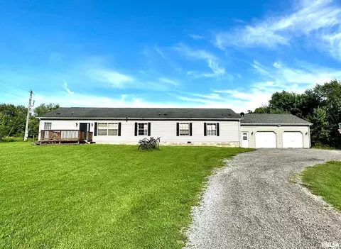 1665 Egyptian Hills Dr, Creal Springs, IL 62922