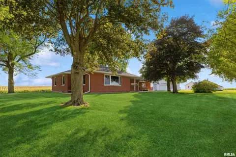 6975 Harvey Rd, Fulton, IL 61252