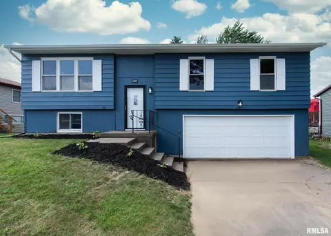 5508 N Linwood Ave, Davenport, IA 52806