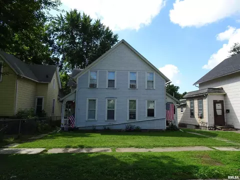 1521 W 6th St, Davenport, IA 52802