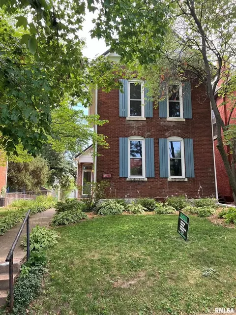 1406 Oak St, Quincy, IL 62301