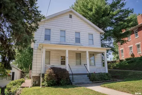 705 N 3rd St, Quincy, IL 62301