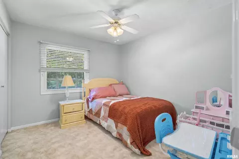 1103 35th St, Moline, IL 61265 photo 14