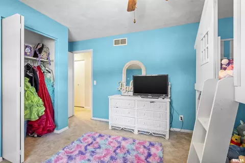 1103 35th St, Moline, IL 61265 photo 16