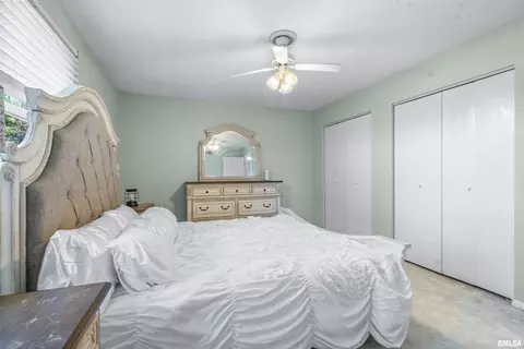 1103 35th St, Moline, IL 61265 photo 12