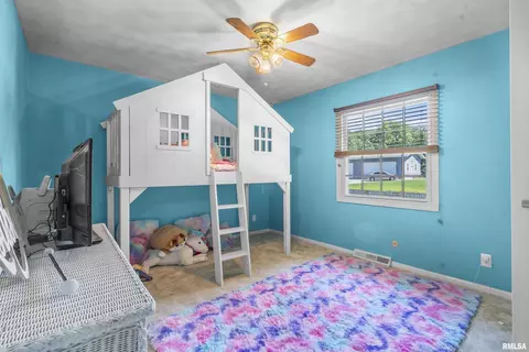 1103 35th St, Moline, IL 61265 photo 15