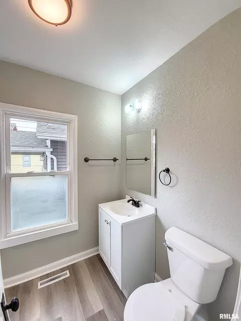 220 13th St, Silvis, IL 61282 photo 15