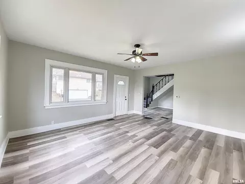 220 13th St, Silvis, IL 61282 photo 5