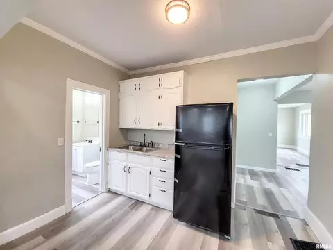 220 13th St, Silvis, IL 61282 photo 9