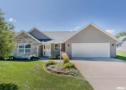 416 Pine St, Geneseo, IL 61254