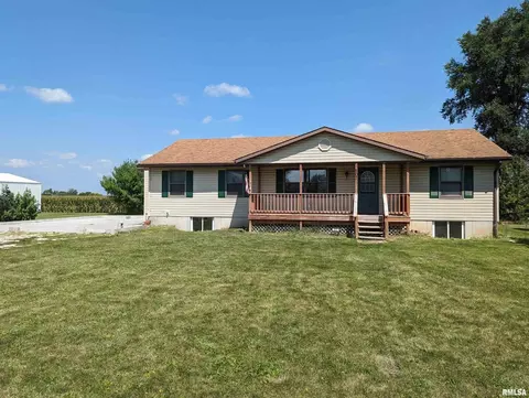 207 E 4th St, Mineral, IL 61344 photo 1
