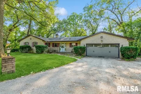 209 Park Ct, Geneseo, IL 61254