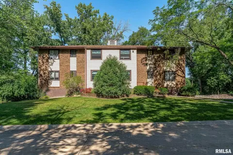 20 Cherry Hill Ct, Hampton, IL 61256
