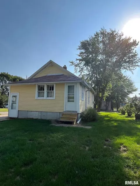 219 Maple Ave, Kewanee, IL 61443 photo 5