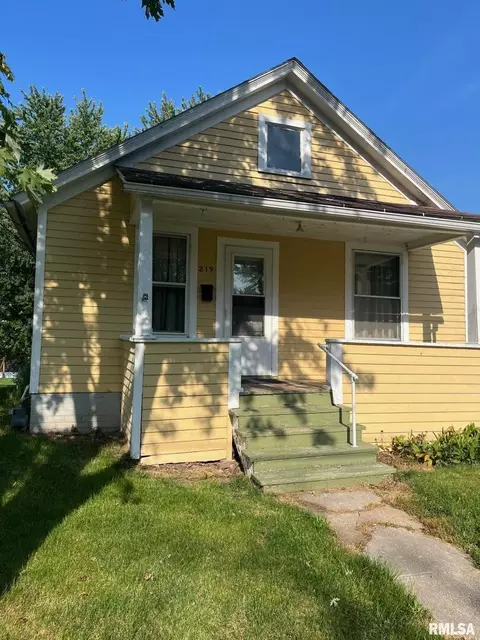 219 Maple Ave, Kewanee, IL 61443 photo 2