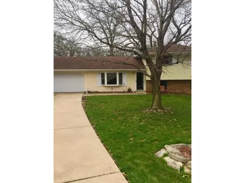 10216 W Lake Camelot Dr, Mapleton, IL 61547