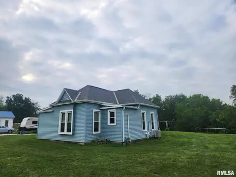 206 W Center St, Loraine, IL 62349