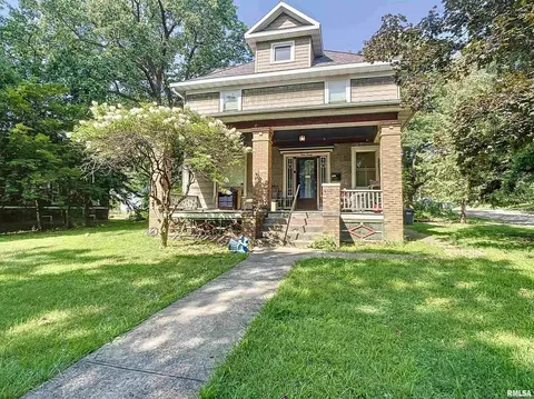 1220 Warren St, Davenport, IA 52804