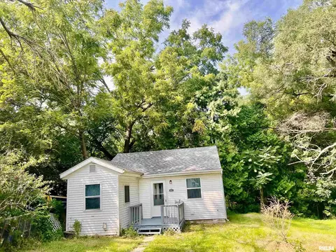 1817 27th Ave, East Moline, IL 61244