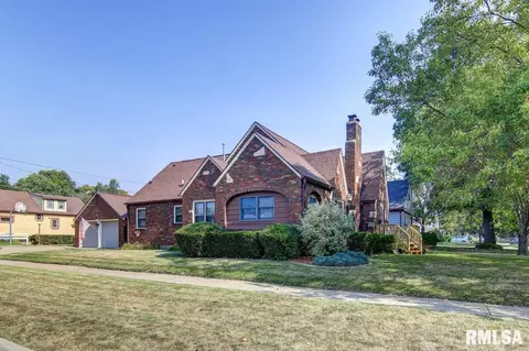 1000 N 3rd St, Clinton, IA 52732