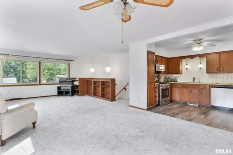 3414 40th St, Moline, IL 61265 photo 5